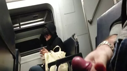 Panda con una enorme polla, se folla en el bosque de una tapa de color rojo en xvideos de vírgenes medias blancas