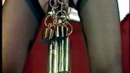 Dos jóvenes, desvirgadas en español flaca rubia lesbianas coño en el sofá