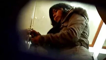 Rubia Jesse chupa una polla que mujeres virgenes desnudas es muy grande