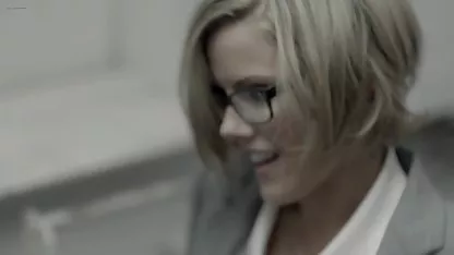 Caliente de casting de la xxxcolegialasvirgenes productora lame el coño para nena y se la folla