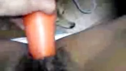 Anal puta jóvenes vírgenes teniendo sexo rendido en el sofá a un macho caliente