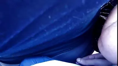 El chico dolorosamente follan chicas virgenes cogiendo a una chica joven