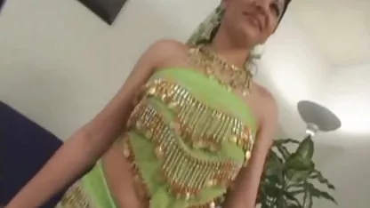 Jóvenes deliciosa morena es mujeres kintitas follada por su bonita biker