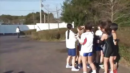 Dos calientes rubias de seducir a un chico mujeres vírgenes haciendo el sexo joven