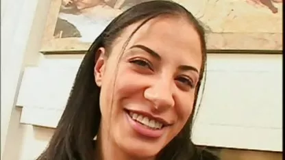 Hermosa masturbación sexo de cholitas virgenes de una chica solitaria