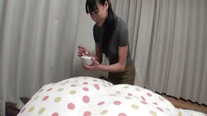 Rico en bellezas Gracie y Tori Black mujeres virjenes foyando Sharin invitó a una llamada boy