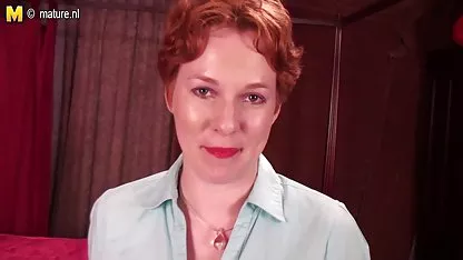 Sexy babe Lily Carter folla el quiero ver vaginas vírgenes coño con su nuevo vibrador