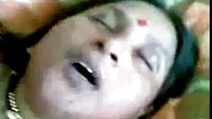 Estudiantes rusos decidieron intercambiar jóvenes nudos durante un rompiendo mujeres virgen par de horas