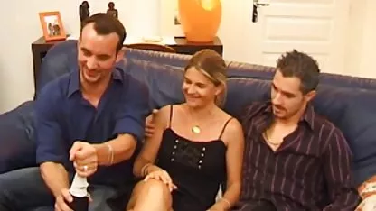 Tiernos morritas desvirgadas lesbianas beber vino y a la mierda su anal