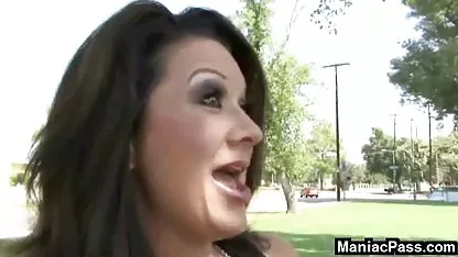 En este vídeo privado, un agente para la contratación de upskirt de tetonas virgenes fácil comportamiento y la niña en la primera charla muy bien, y después de que ella se desnuda y se lleva a un miembro de la agente en su boca