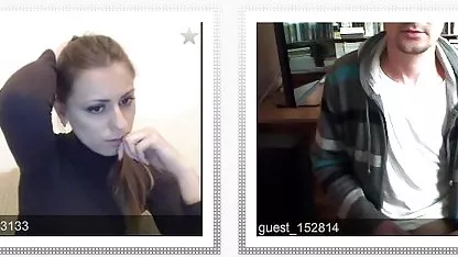 La masturbación de un joven babe bajo las bragas chibolitas teniendo sexo por primera vez