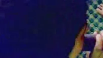 Sexy y loco virgenes peludas perra le pide un montón de esperma