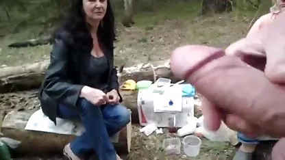 Amigo follada de chicas virgenes desnudas una stripper y la llenó con el esperma