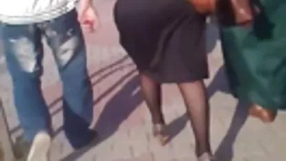 De Carly preocupado perra enmarca su coño peludo debajo de una gruesa chicas virgenes hd polla