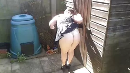 Hermosa morena chupa la polla en el casting videos de chicas virgenes gratis