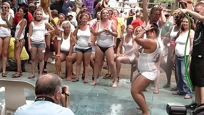 Padrastro se folla a poco videos de colombianas virgenes linda hijastra