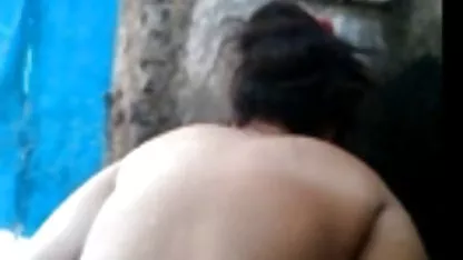 Hermosa morena chupa la grasa del tronco y la lleva en su estrecho, agujero videos de virgenes teniendo sexo anal