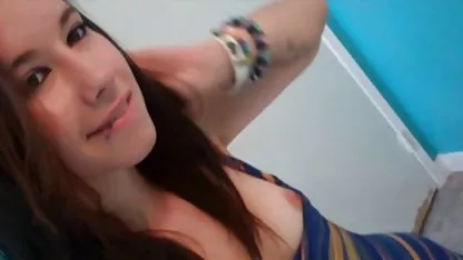 Apasionado, de pelo rojo bestia se mujeres vírgenes teniendo relaciones sexuales folla a un apuesto hombre negro y chupa una polla