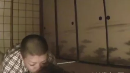 Lesbianas chicas calientes virgenes masajista chupa el clítoris grande